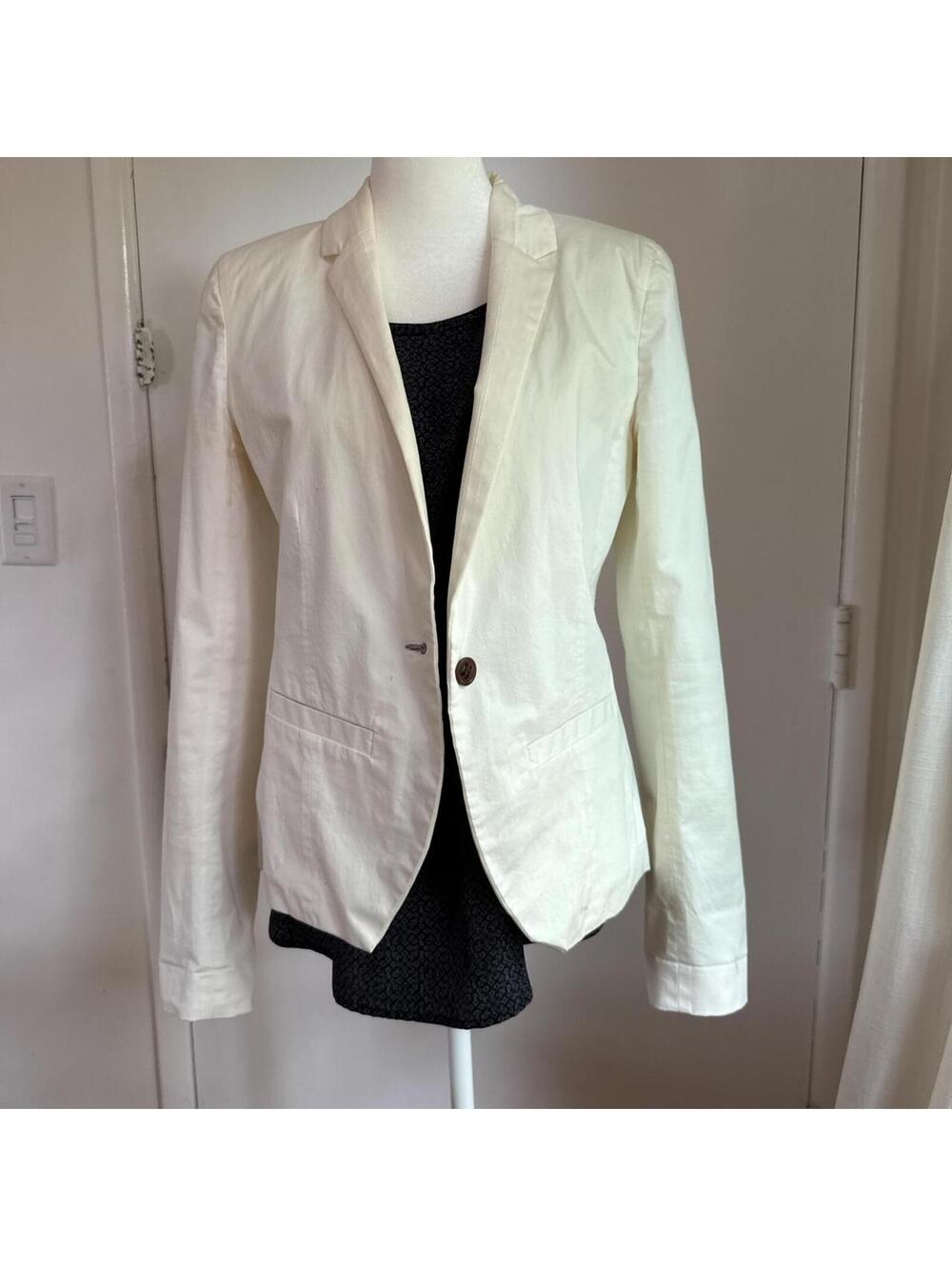 J BRAND White Fitted Blazer (Size 6)
